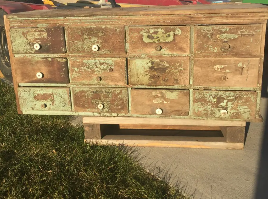 chippy-paint-antique-cabinet