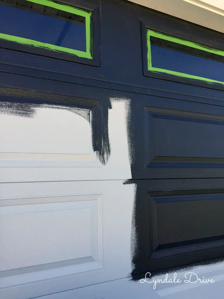 painting-garage-door
