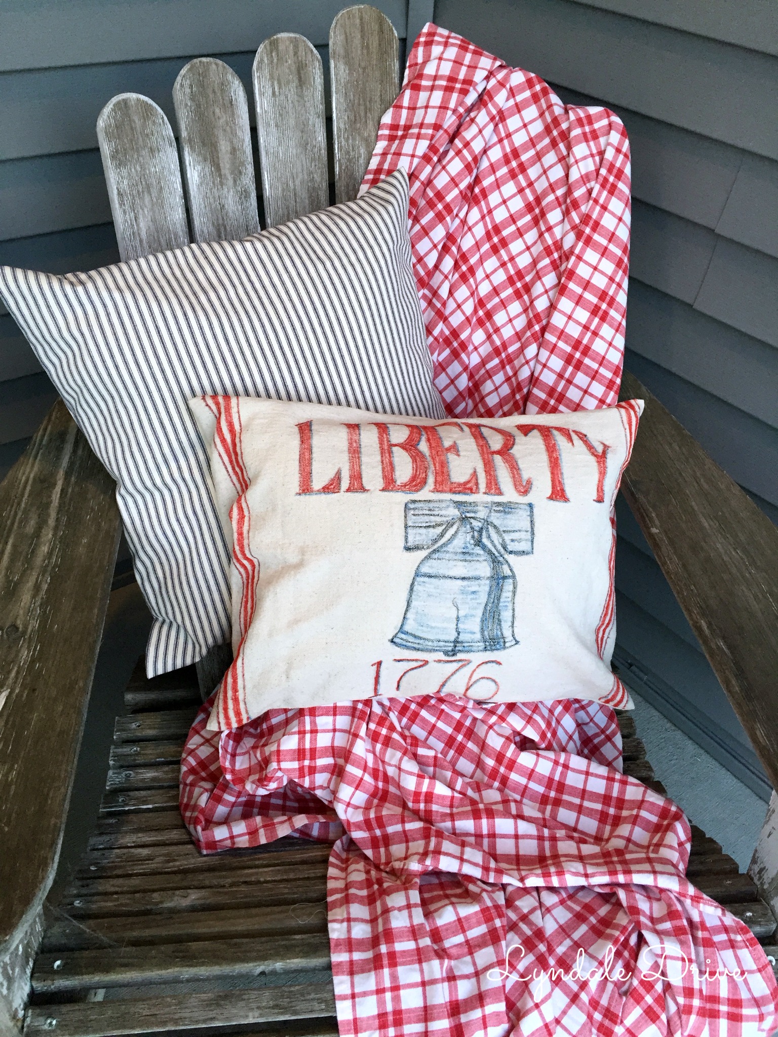 Make your own throw pillow covers, easy and inexpensive!