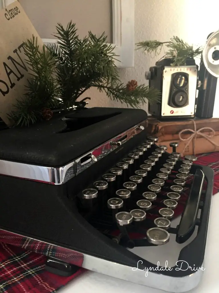 vintage-typewriter-decor