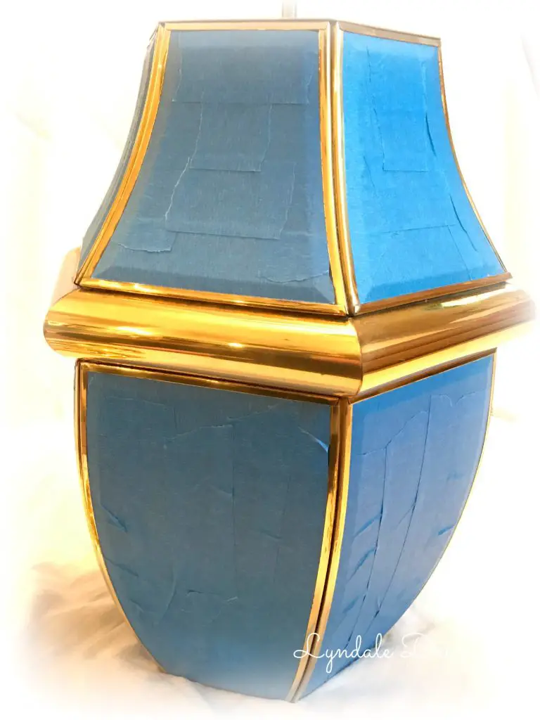tape-brass-lamp
