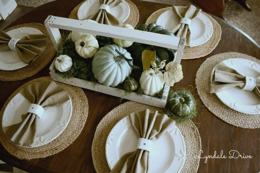 neutral-tablescapes
