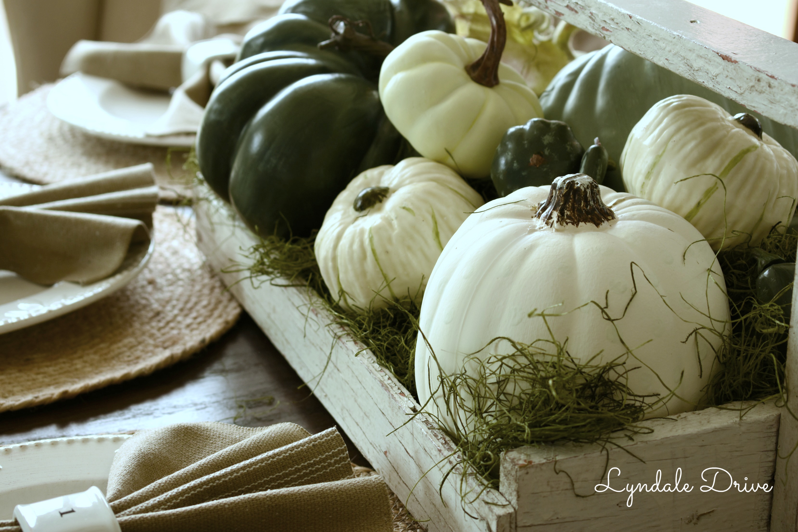 Neutral Fall Table Scape